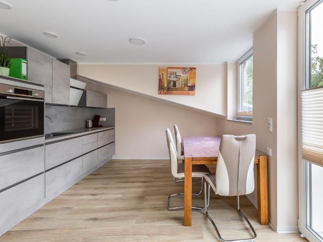 Bright, modern apartment with daylight bathroom and balcony in Aachen, Aachen Amsterdam Apartments for Rent