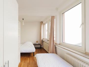 Bright & Modern Apartment in the Heart of Cologne w terrace, Koln Amsterdam Apartments for Rent