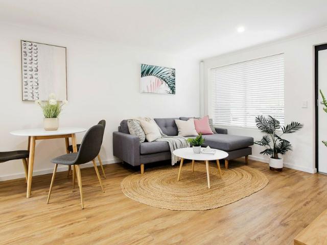 Bright & Modern Ground Floor Unit