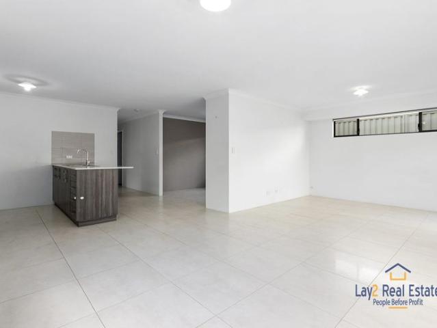 BRIGHT MODERN LIVING
