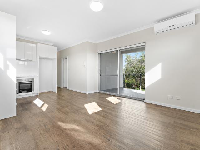 Bright, Modern & Low Maintenance!