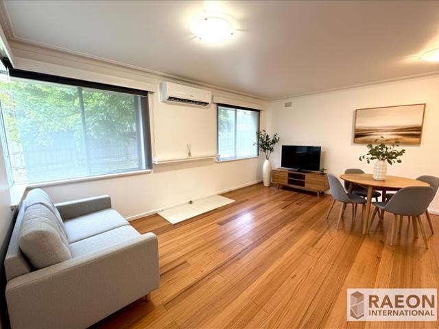 Bright, Modern & Peaceful Home in the Heart of Surrey Hills