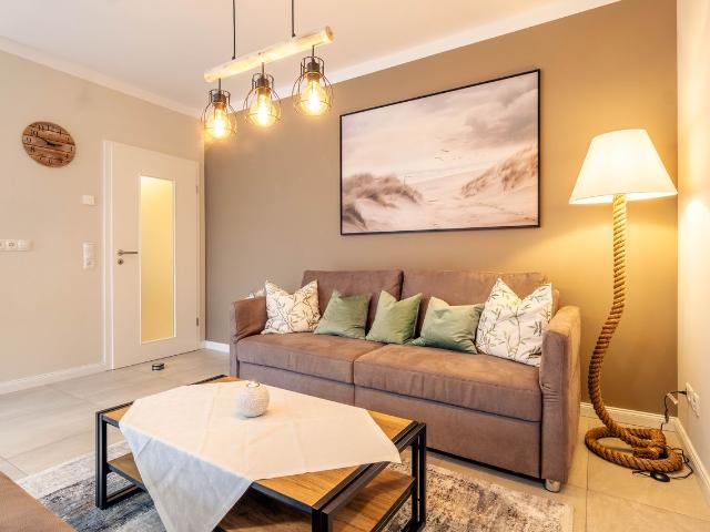 Bright, modern, quiet and high quality apartment near the river in Oranienburg Süd, Oranienburg Amsterdam Apartments for Rent