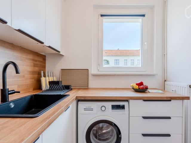 Bright, Modern Studio with Balcony near University – Fully Furnished and Move In Ready, Berlin Amsterdam Apartments for Rent