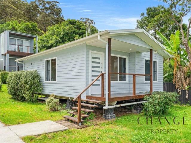 Bright & Modern 2 Bedroom Granny Flat Walk to the Waterfront & Ferry
