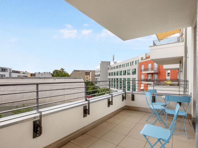 Bright, Modern 3 Room Apartment with 2 Balconies, quiet location near Kurfürstendamm, Berlin Amsterdam Apartments for Rent