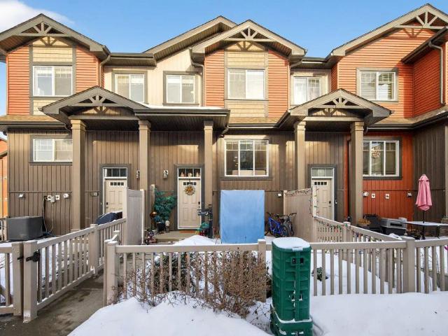 Bright & Modern 3BR Townhouse in Orchards | Double Garage | Move In Bonus! — 3 Bedrooms Townhouse
