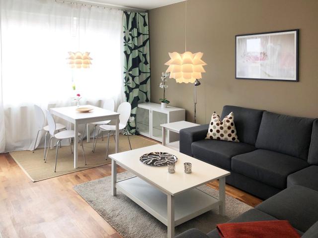 Bright, modernized apartment near the city park with a balcony, Berlin Amsterdam Apartments for Rent