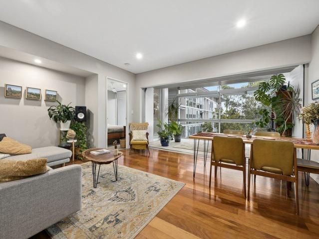 Bright North East Facing Apartment in Aquilon