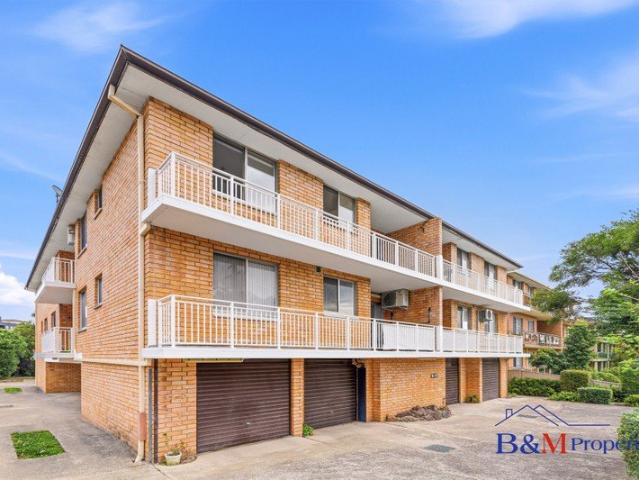 Bright North West Facing Apartment with Generous Bedrooms and Sunny Balcony