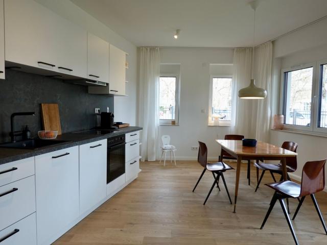 Furnished 3 Room Ground Floor Apt with Terrace | Nature by Lake Dämeritz | 88m² | S3 25 min to Ostkreuz