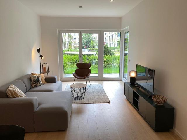 Bright, newly built, fully equipped, luxury apartment with its own small garden, Berlin Amsterdam Apartments for Rent