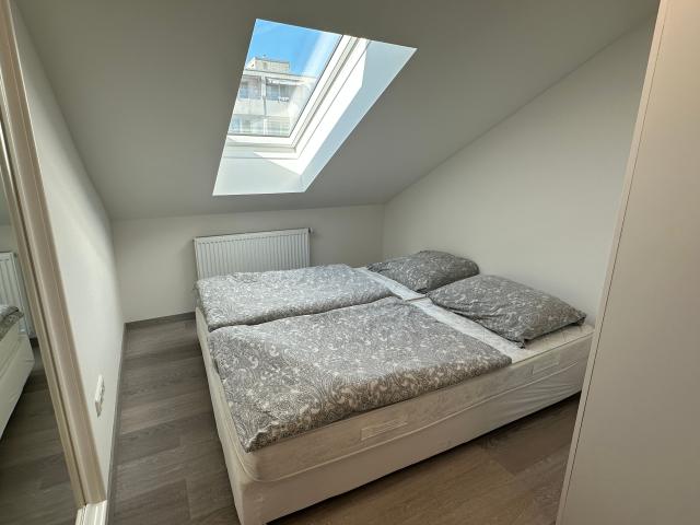 Bright Salzach Studio with Peaceful Courtyard, Close to Train Station