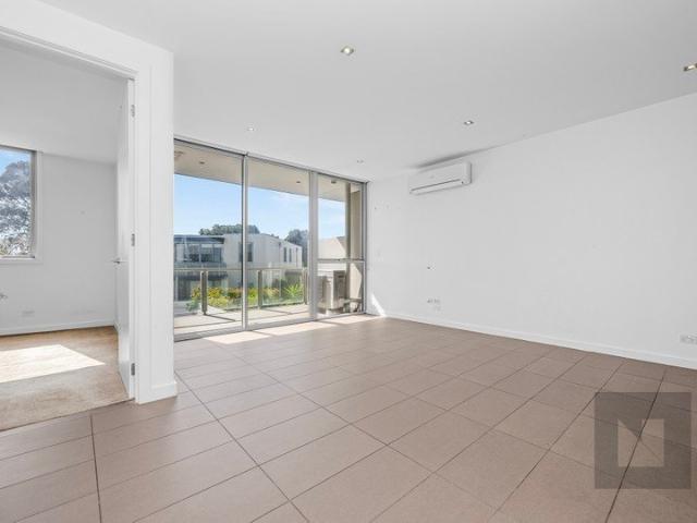 Bright, Secure Apartment Ideal for First Time Buyers or Investors