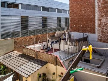 Bright single bedroom in shared flat in the vicinity of the Universitat de Barcelona