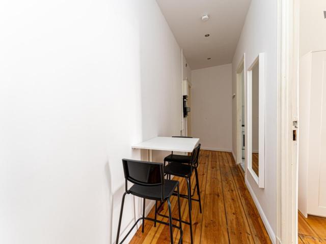 Bright single bedroom with balcony in Friedrichshain
