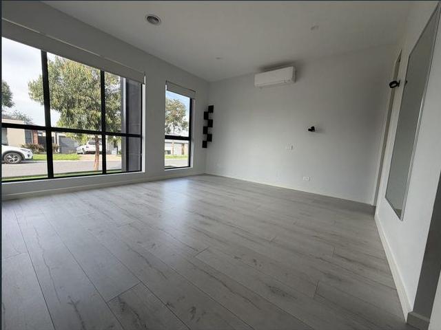 Bright & Spacious 3 Bedroom Home with Open Plan Living