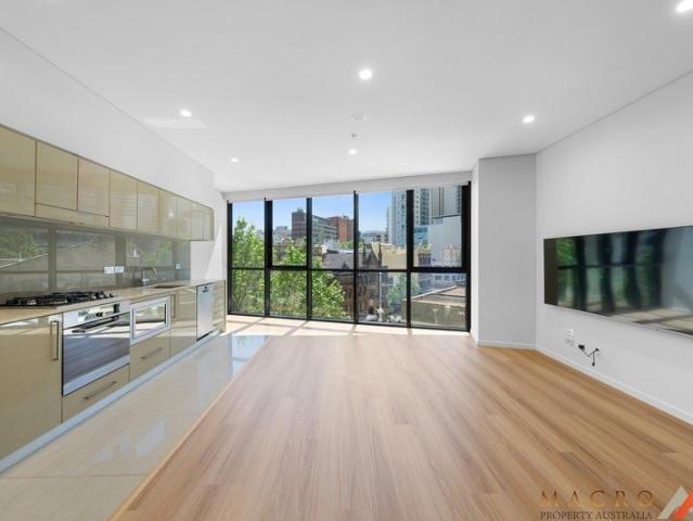 Bright & Spacious 1 Bedroom Apartment Was Rented for $900 Per Week