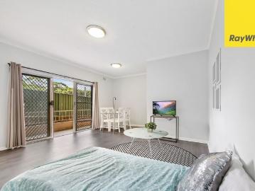 Bright & Spacious 2 Bedroom Apartment in a Convenient Bexley North Location