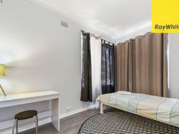 Bright & Spacious 2 Bedroom Apartment in a Convenient Bexley North Location