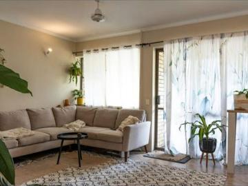 Bright & Spacious 2 Bedroom Unit in West Mackay