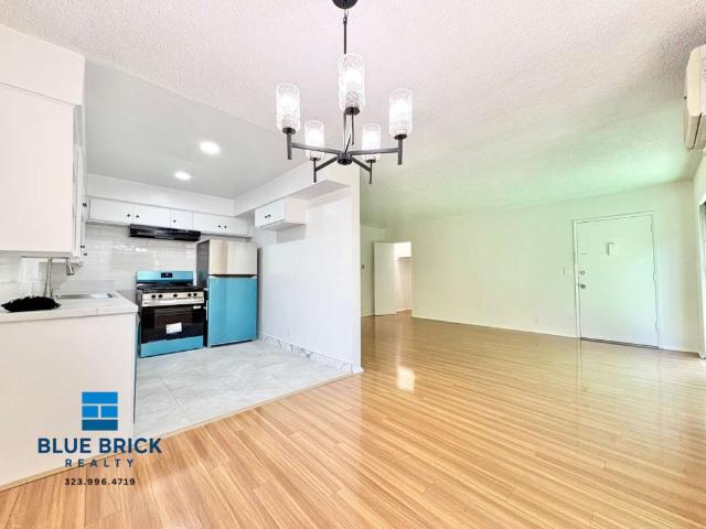 Bright & Spacious 2BR/2BA Apartment with Parking, On Site Laundry
