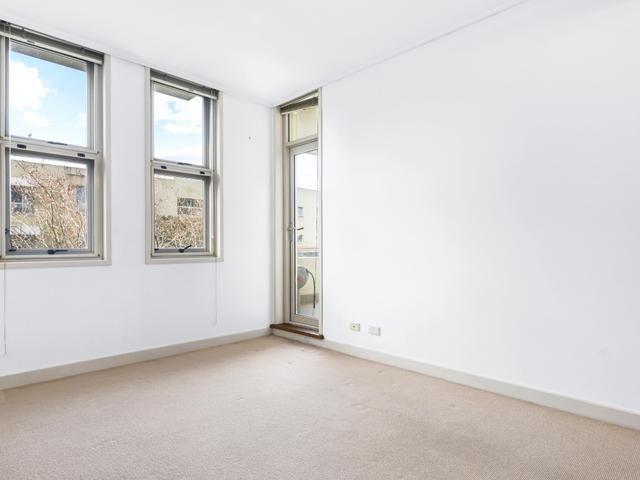 Bright & Spacious | Courtyard