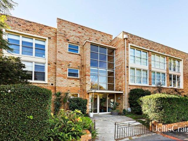 Bright, Spacious and Beautifully Positioned