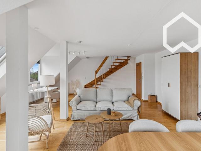 Bright, spacious and centrally loacated duplex apartment, Koln Amsterdam Apartments for Rent
