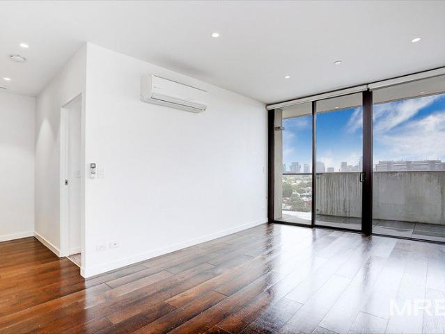 Bright, spacious and fantastic views