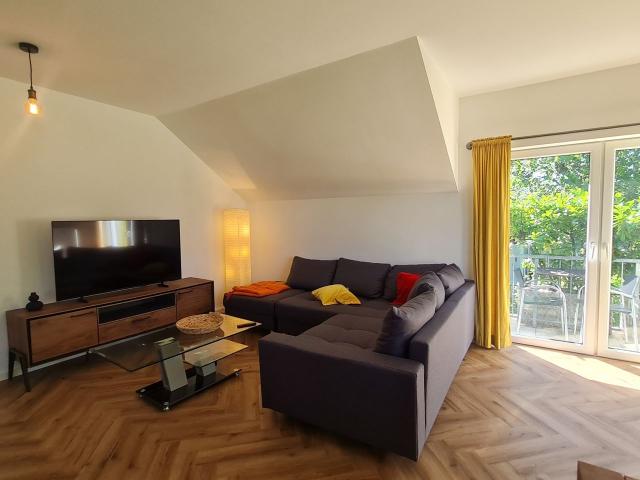 Bright, spacious apartment.Near Cromford Manor and Blue Lake, Ratingen Amsterdam Apartments for Rent