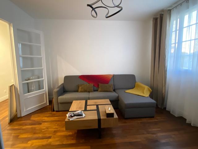 Bright & spacious apartment, Bagneux