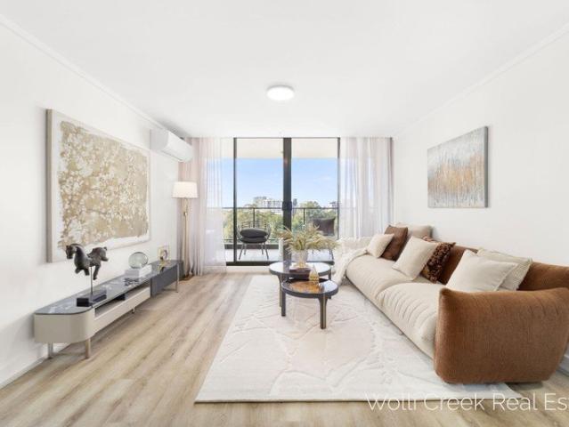 BRIGHT, SPACIOUS & BEAUTIFULLY APPOINTED