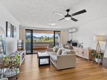 Bright & Spacious East Facing 2 Bedroom Apartment FURNISHED