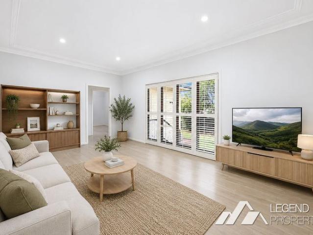 Bright & Spacious Family Home in Prime Northmead Location