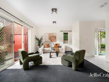 Bright & Spacious Inner City Living With Every Amenity at Your Doorstep
