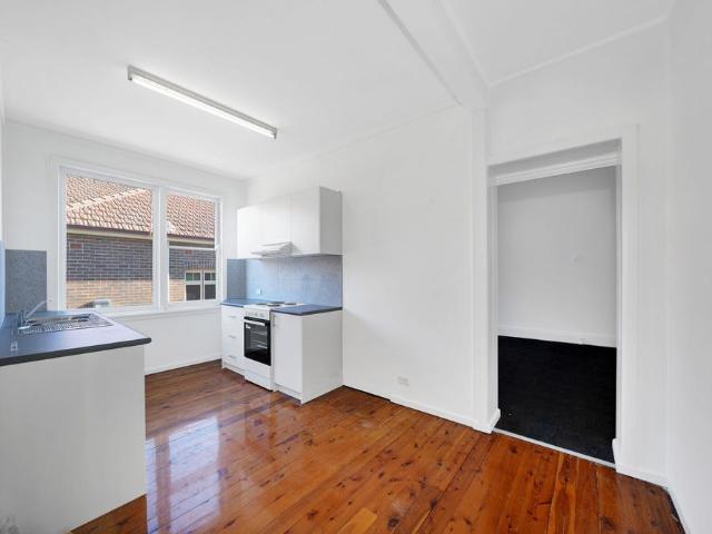 Bright & Spacious One Bedroom Flat