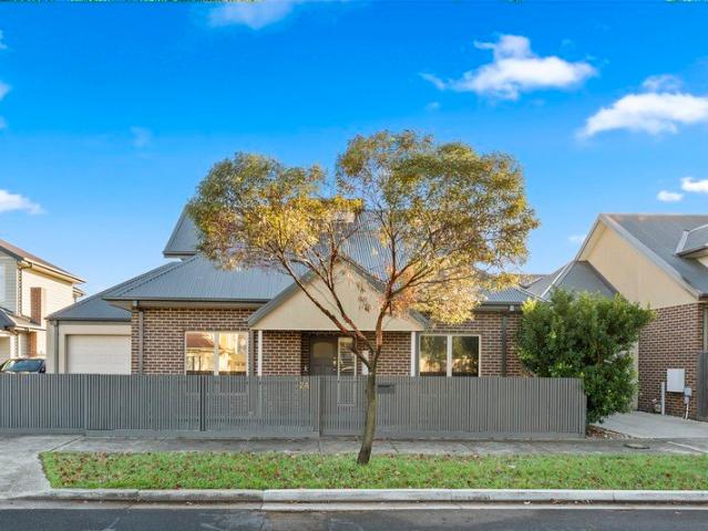 Bright, Spacious & Perfectly Positioned in Sought After Oak Park