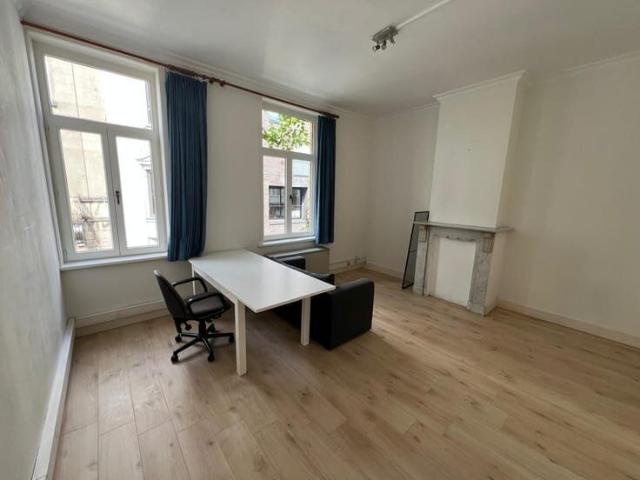 Bright student studio with a separate kitchen in Ghent