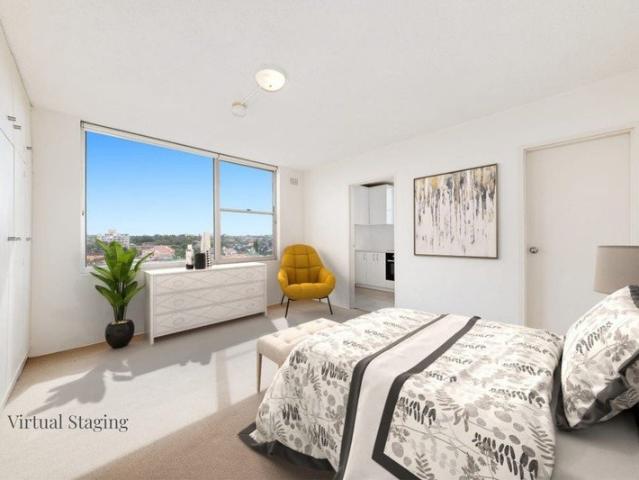 Bright Studio Apartment With Elevated District and Water Views