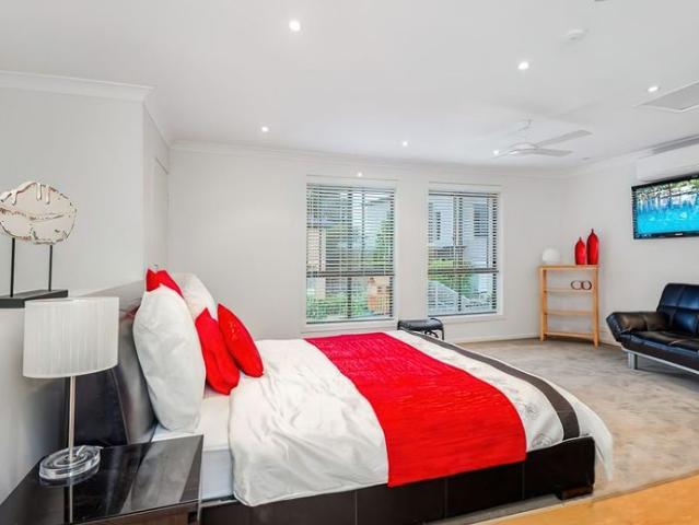 Bright Studio Apartment – Electricity Included