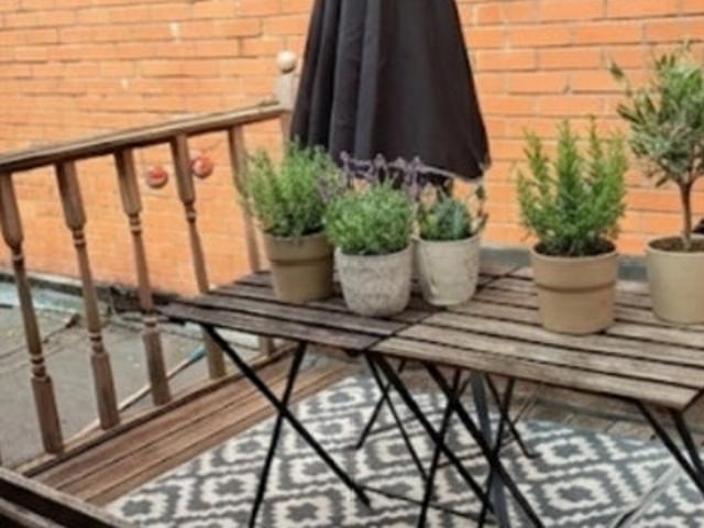 Bright Studio Flat in Prime Location