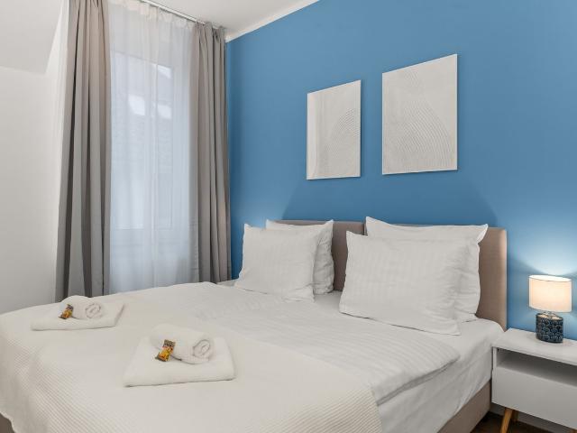 Bright studio in Bielefeld, Bielefeld Amsterdam Apartments for Rent