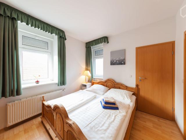 Bright studio in Dresden, Dresden Amsterdam Apartments for Rent