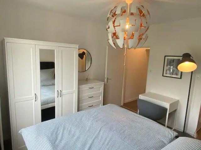Bright studio in Frankfurt's upscale Westend, Frankfurt Amsterdam Apartments for Rent