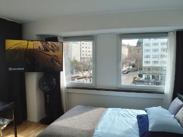 Bright Studio in Stuttgart Stadtmitte, Stuttgart Amsterdam Apartments for Rent