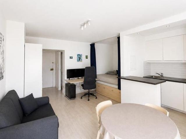 Bright studio with terrace
