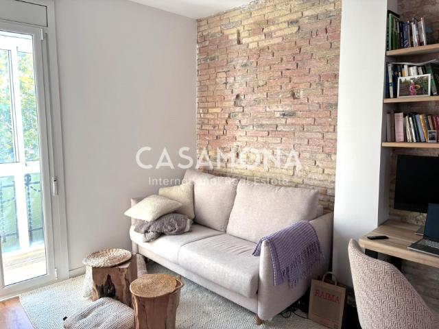 Bright & Stylish 1 Bedroom Apartment with Private Mezzanine