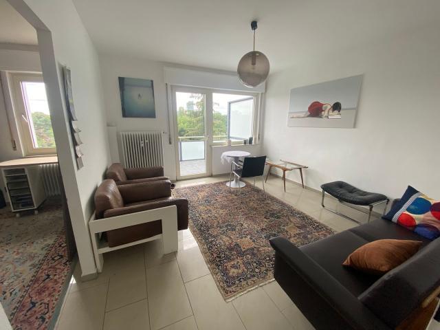Bright, stylish apartment and balcony with a view, Frankfurt Amsterdam Apartments for Rent