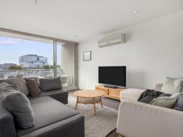 Bright, Stylish & Positioned for Lifestyle